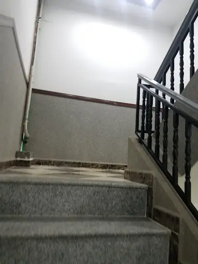 Docteur Kourdougli. R - Chirurgienne Pédiatre