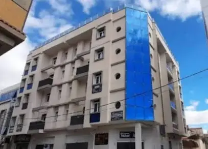 هوارة ليليا أخصائية في الأمراض الصدرية و التنفسية و الحساسية