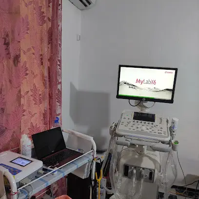 Dr BENKHEROUF Yasmina Cardiologue الحكيمة ي. بن خروف طبيبة متخصصة في أمراض القلب