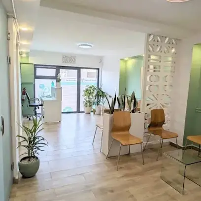 Dr Elkhir Nassima Nephrologue Ouled Fayet طبيبة امراض الكلى ولاد فايت