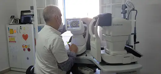 Dr KHATI Aghiles OPHTALMOLOGISTE